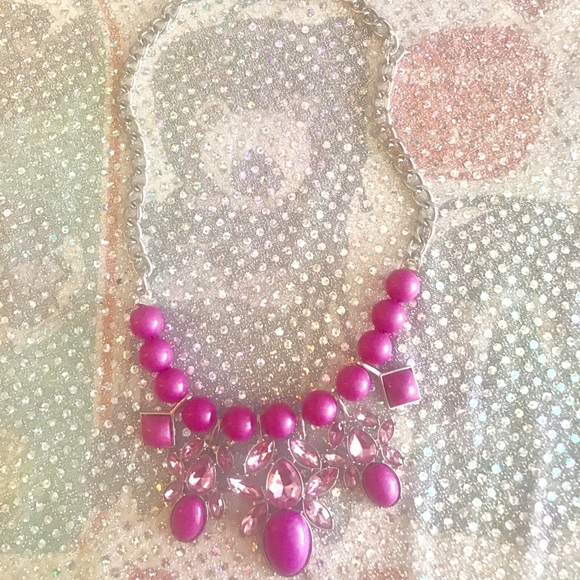 Beautiful Necklace-Bib-Like - Picture 1 of 4